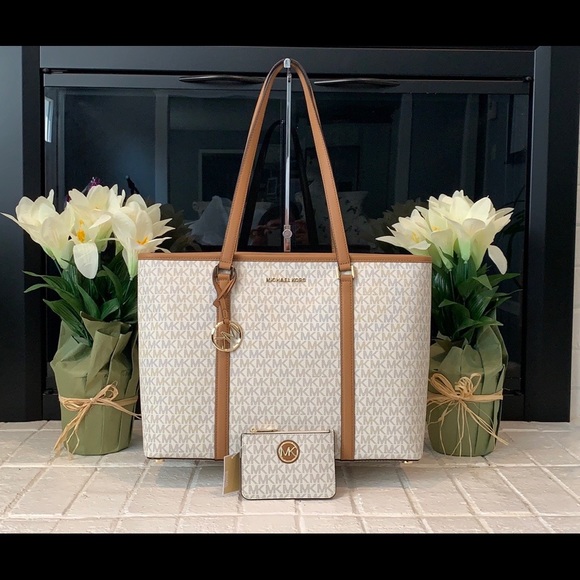 Michael Kors Handbags - Michael Kors Sady Large Tote & Small Coinpouch ID